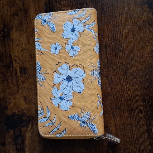 Karma Floral & Bee Wallet - Picture 1 of 5